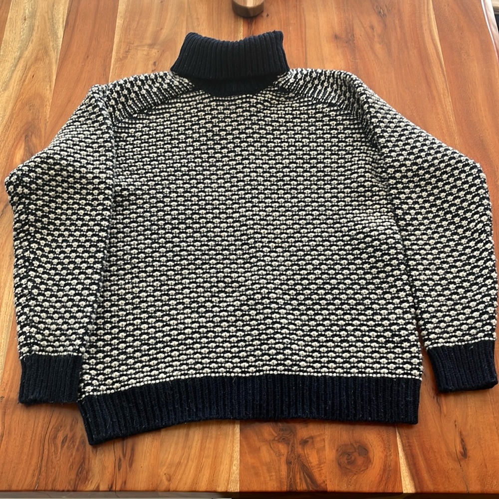Suit Denmark Navy and White Wool Blend Turtleneck Sweater (Size M)